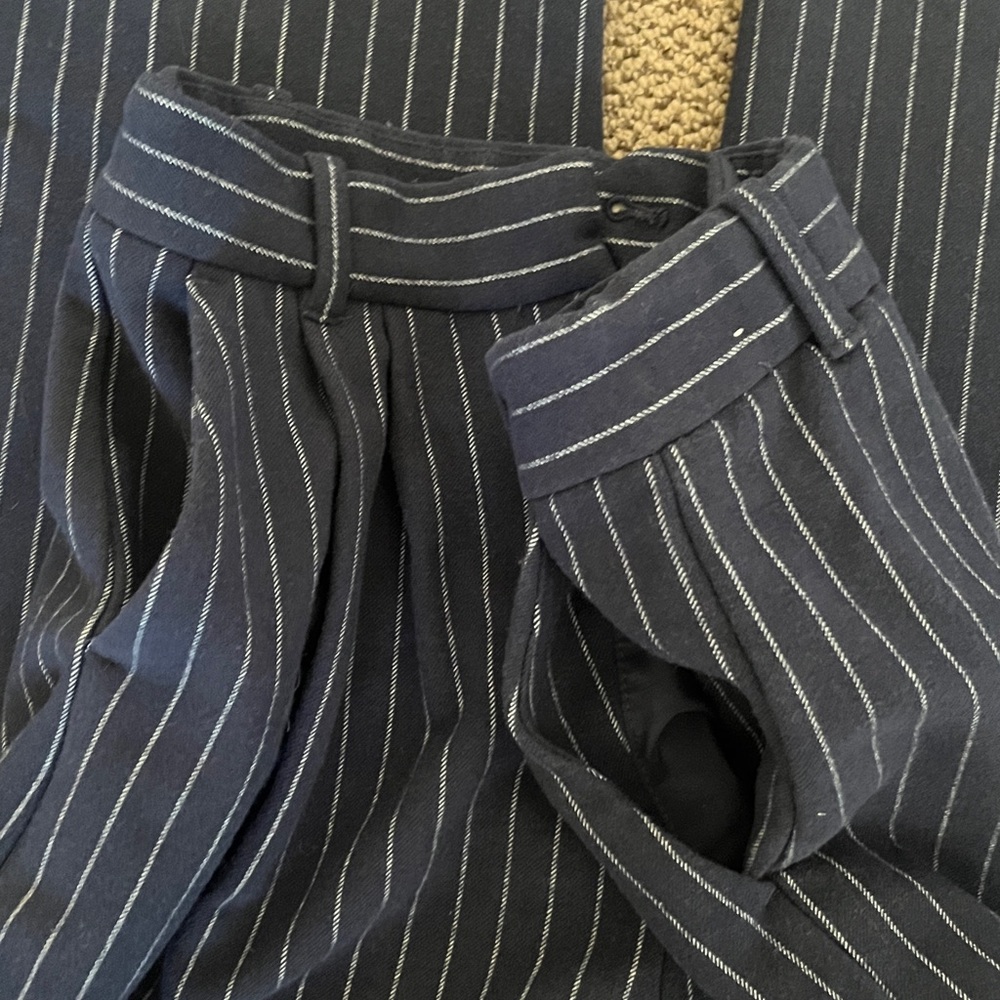 Abercrombie high rise pants - Picture 6 of 6